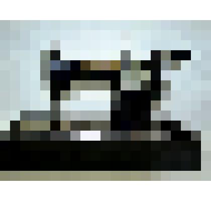 Машинка-игрушка детская швейная. Предназначена для выработки навыков в шитье у детей дошкольного и младшего школьного возраста. Завод "Автоприбор"