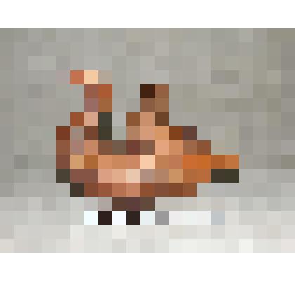 Солонка в виде утки. На крышке  вырезана уточка меньшего размера