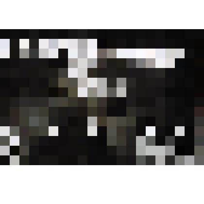 Фотография. Муса Гали приветствует земляков