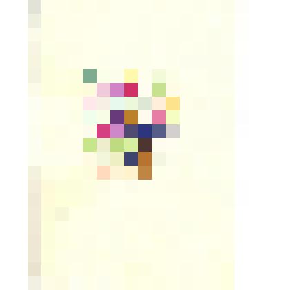 Ваза, книги, цветы