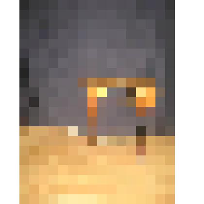 Мебель. Стол деревянный, светло-коричневого цвета. Состоит из столешницы прямоугольной формы, подстолья, 4-х резных ножек, в подстолье имеется отдел для ящика.  Ножки стола соеденены между собой рейками