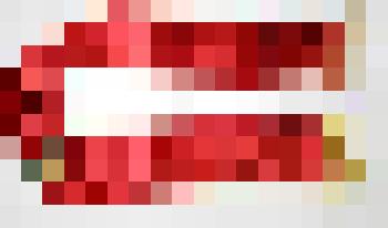 Знамена, флаги и вымпела. Лента почетного гражданина села Аскиз Селигеевой Анастасии Марковны. Красная атласная лента с бахромой из парчи по краям, в середине нашита эмблема "Аскиз 200 лет 1922-1972" - вышивка на зеленом шелке