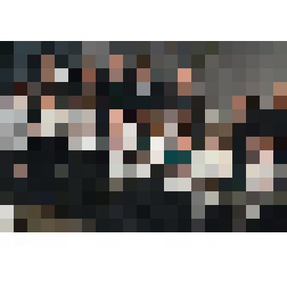 Ф/цв. Архиерейский хор на сцене ЦНТ Дружба г. Энгельс (крупный план). 15.05.2016